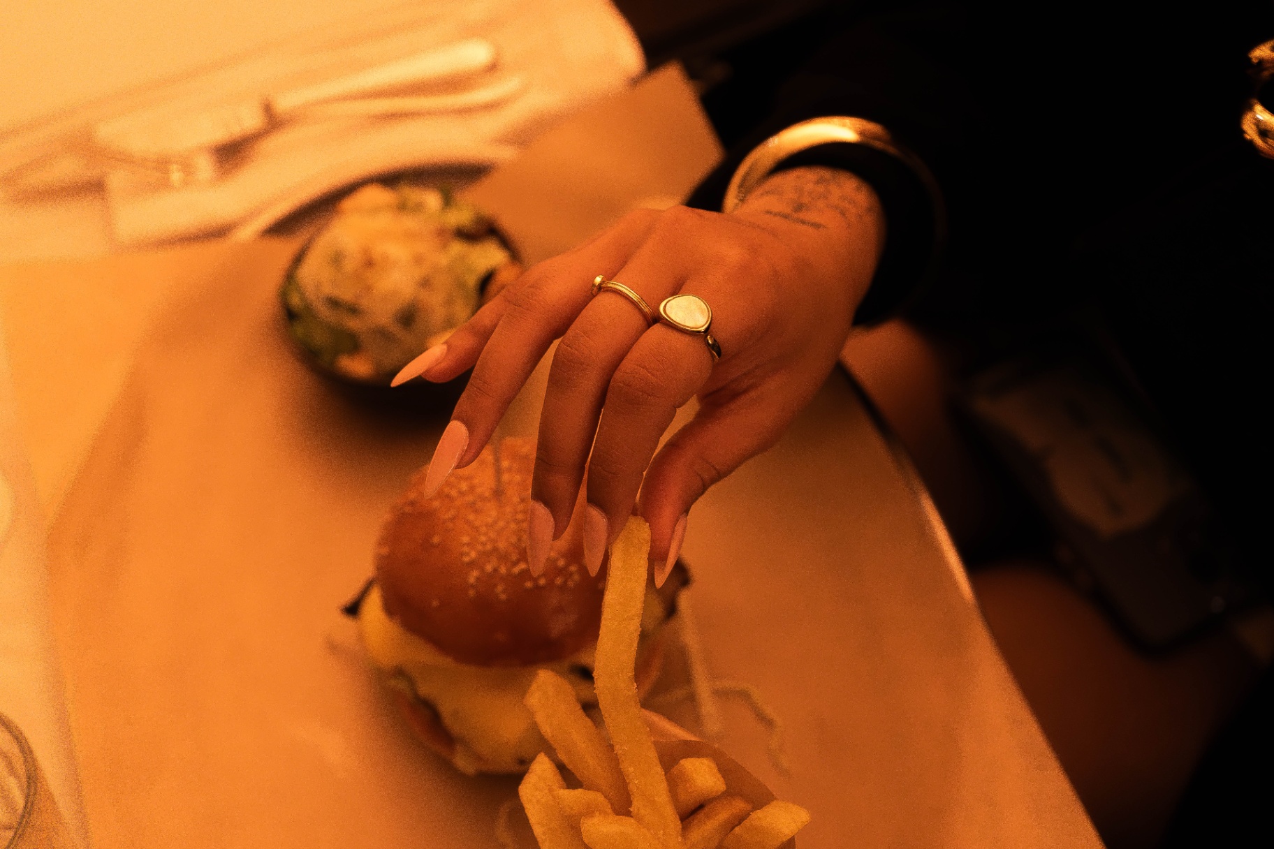 SONDEVELA burger